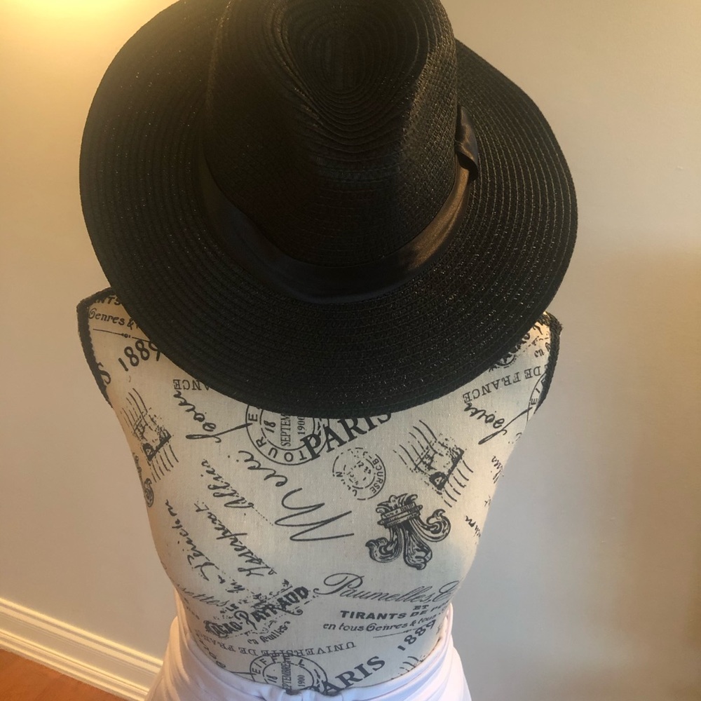 Sun hat - Picture 2 of 2